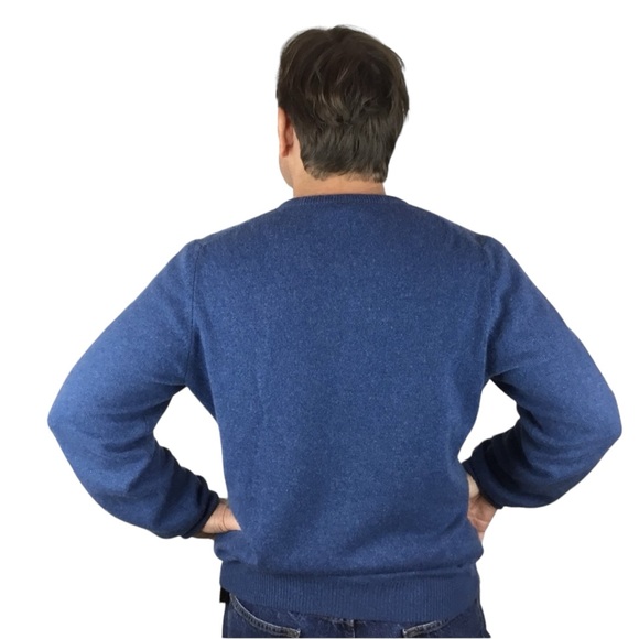 Fantastic Marshall Field’s Cashmere Sweater - Picture 2 of 7